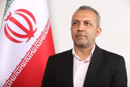 تقدیر عشایر از نطق عدالت خواهانه دکتر محمد مهدی فروردین در مجلس تقدیر عشایر از نطق عدالتخواهانه دکتر محمدمهدی فروردین در مجلس